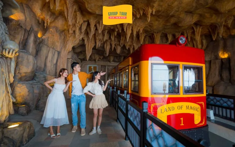 Tàu Hỏa Leo Núi số 2 khi tham gia Tour Bà Nà HIlls 1 ngày